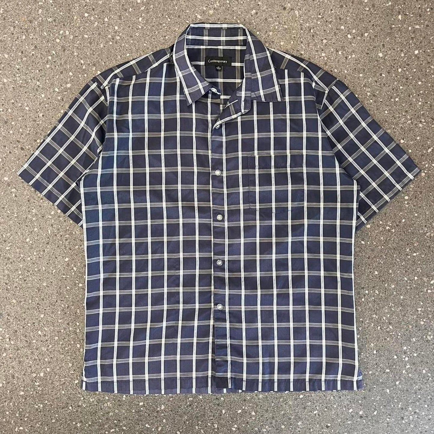 contemporary short sleeved button up shirt