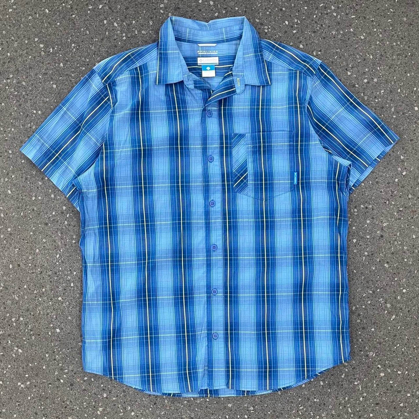 columbia omni-wick short sleeved button up shirt