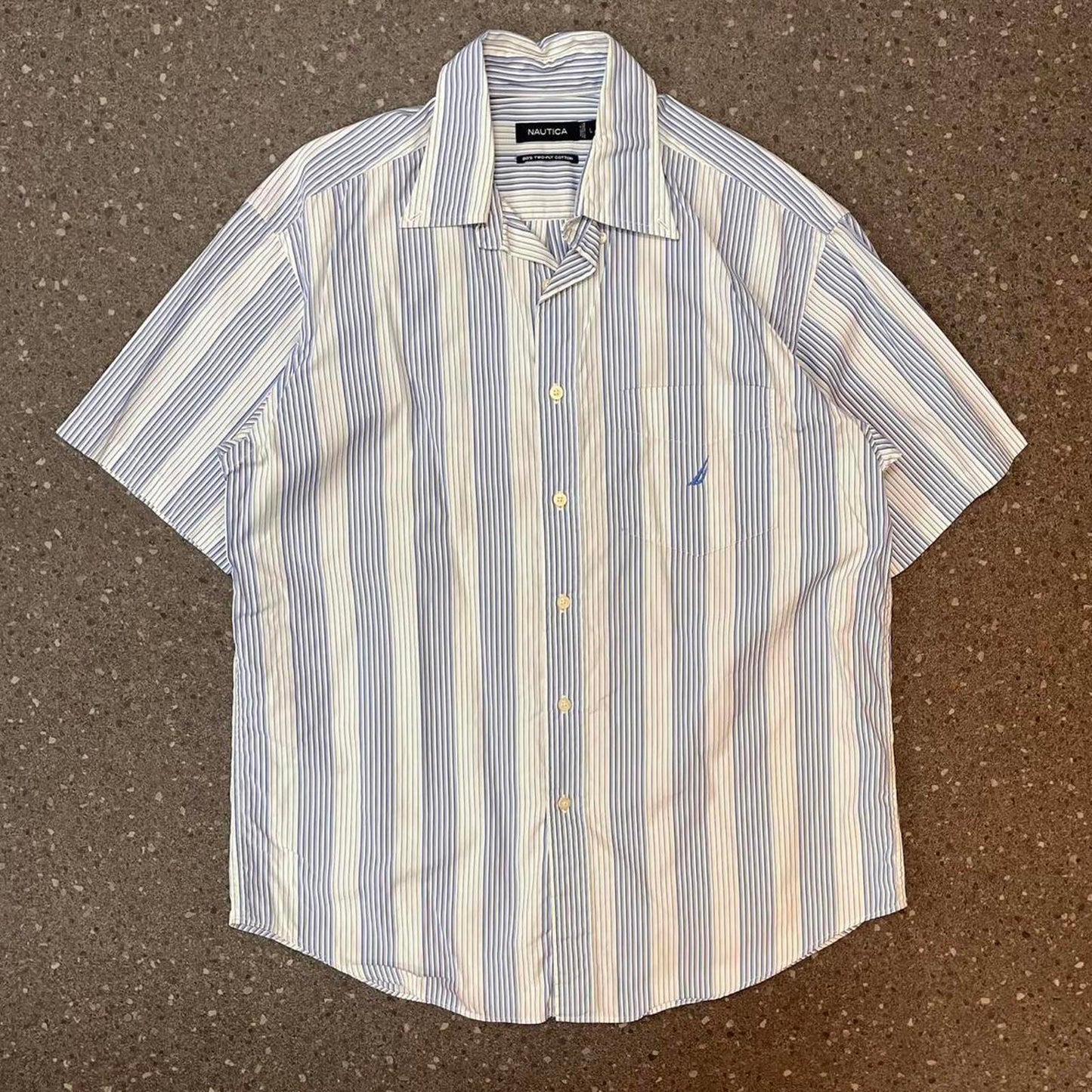nautica short sleeved button up shirt