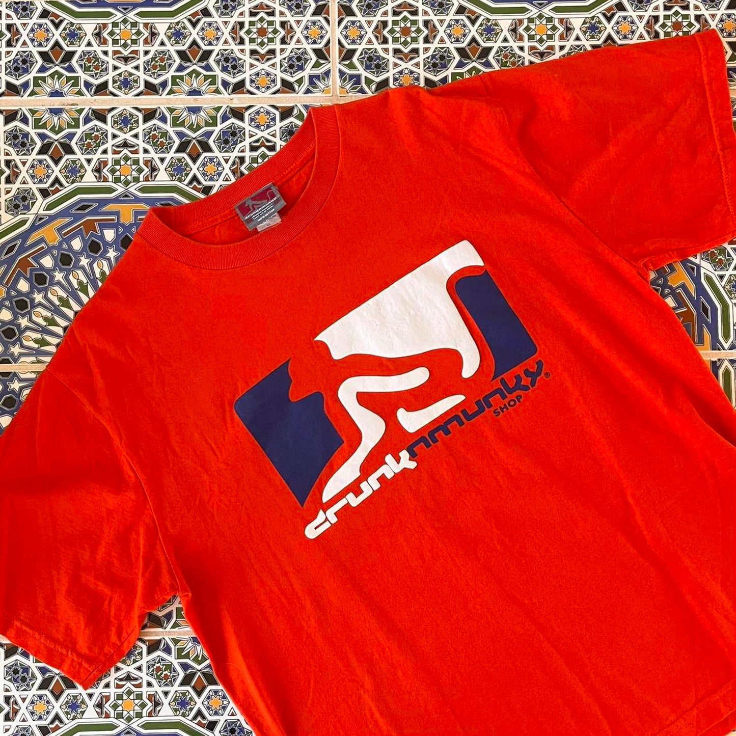 Drunkn monky shop tshirt