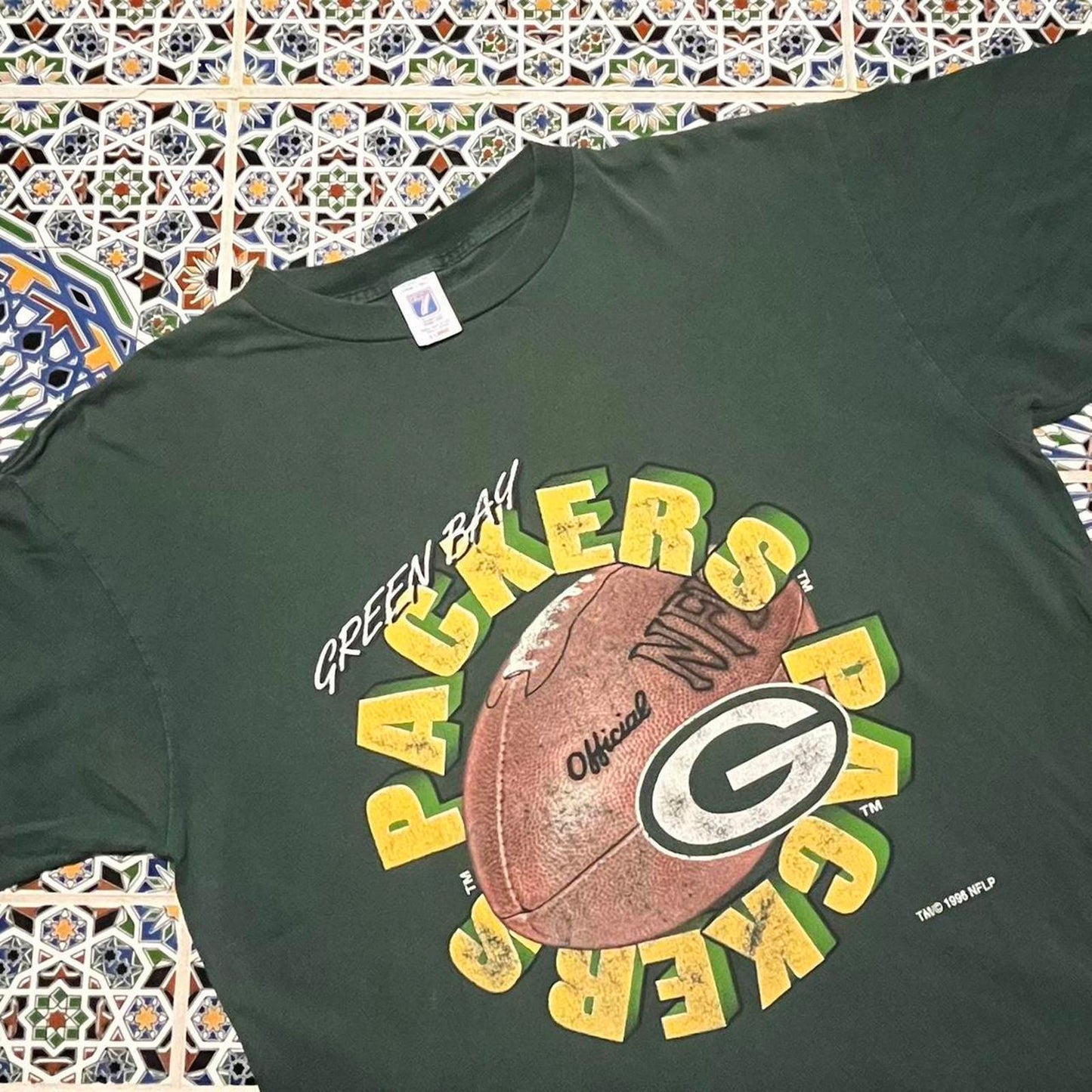 Vintage logo 7 Green Bay packers tee