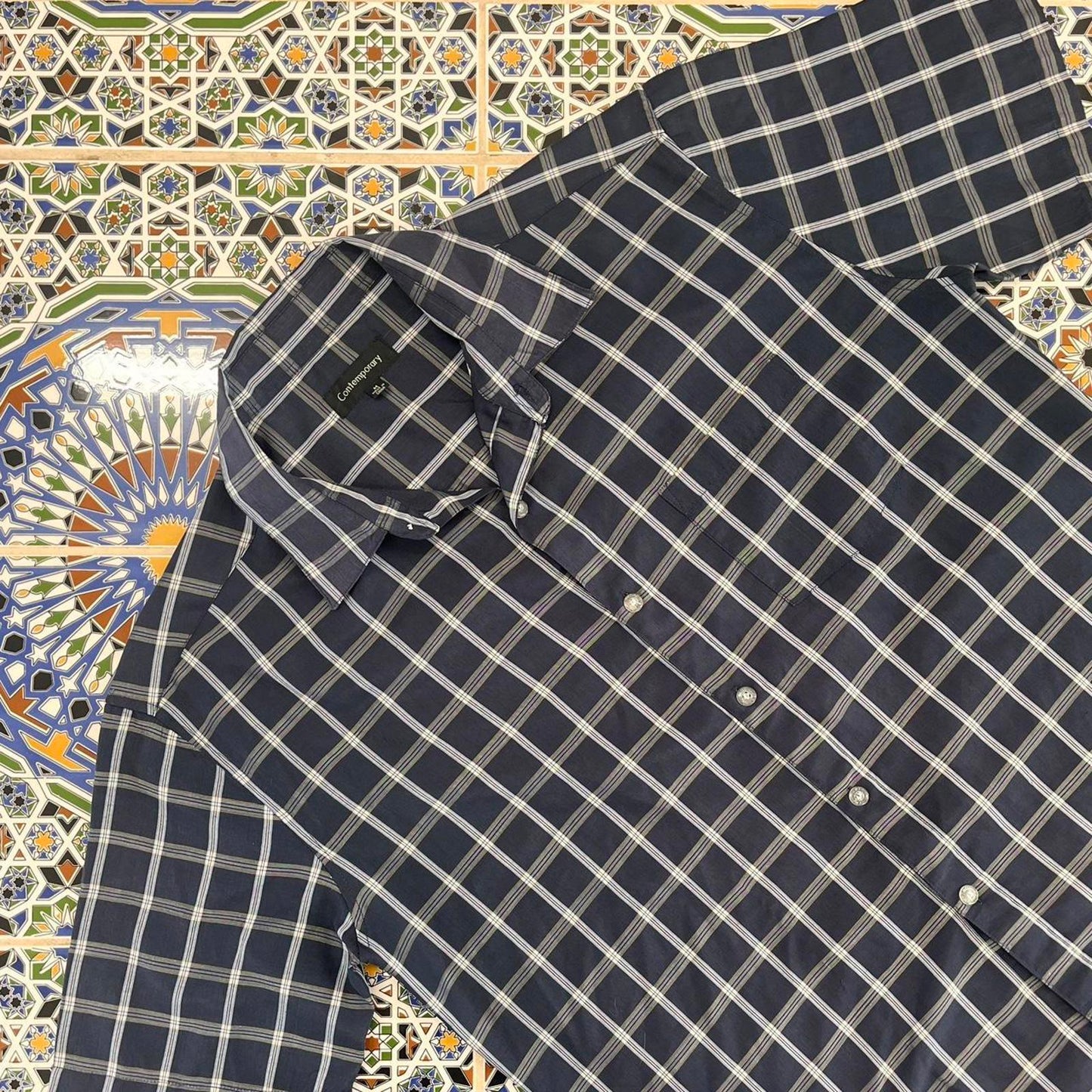 contemporary short sleeved button up shirt