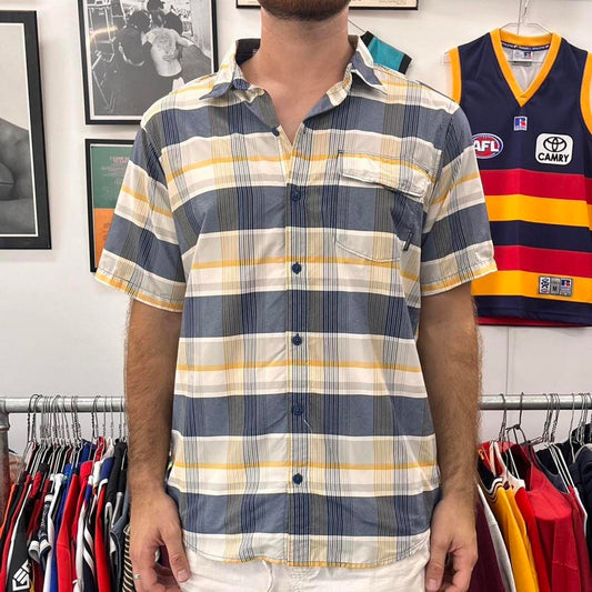 columbia short sleeved button up shirt