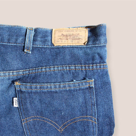 1987 white tab 556 Levi’s denim jeans