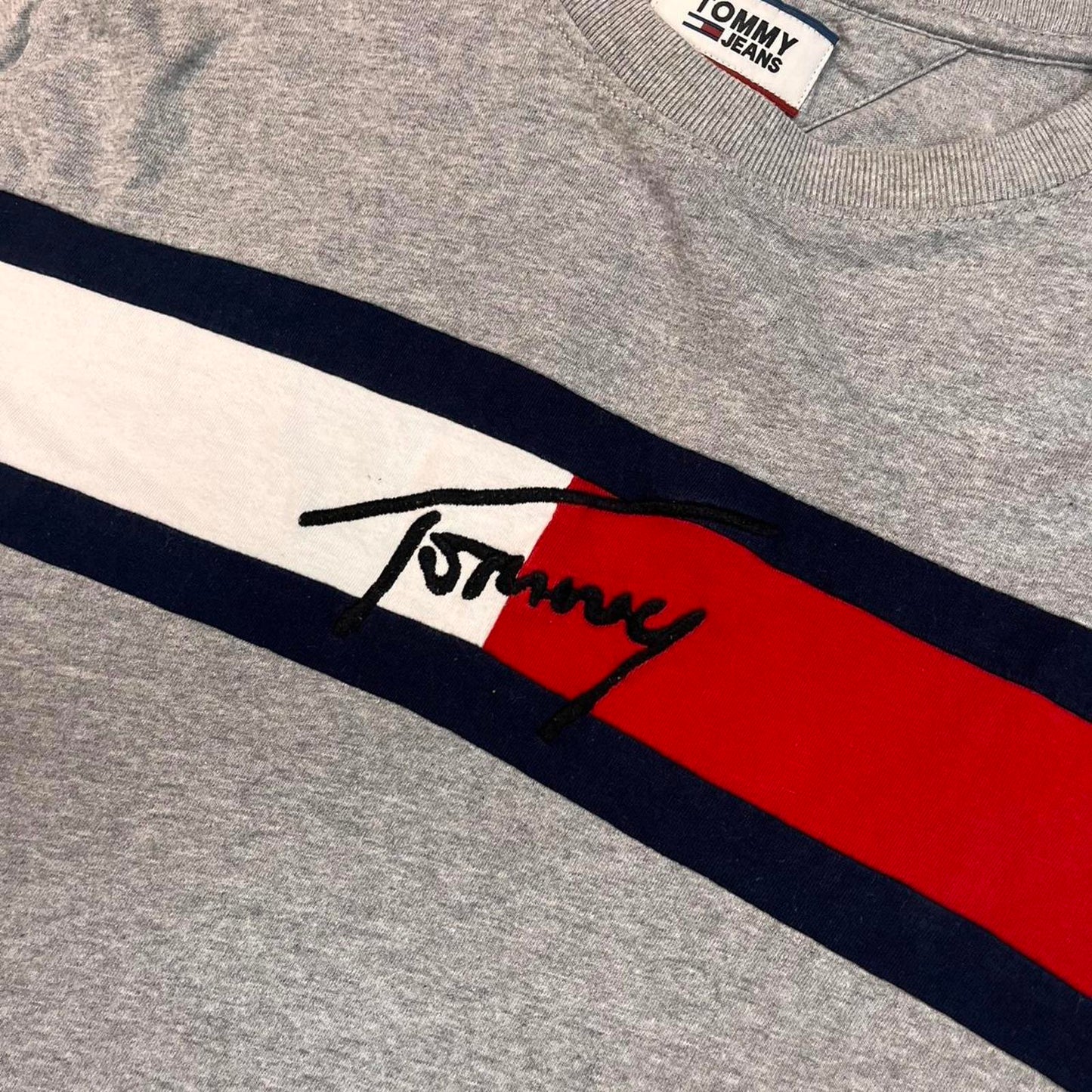 tommy hilfiger tshirt
