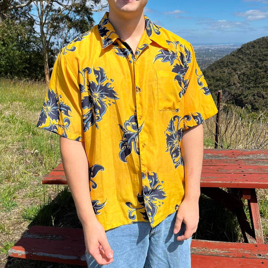Vintage turbine Hawaiian surf button up shirt