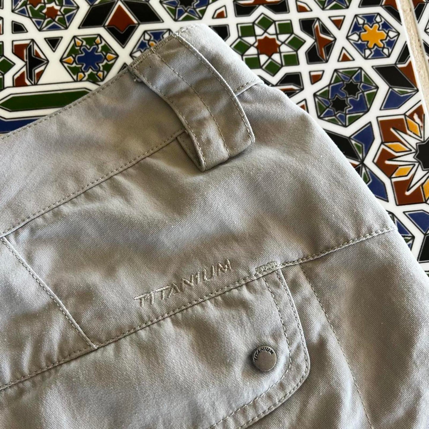 Women’s Columbia titanium Omni-shade shorts