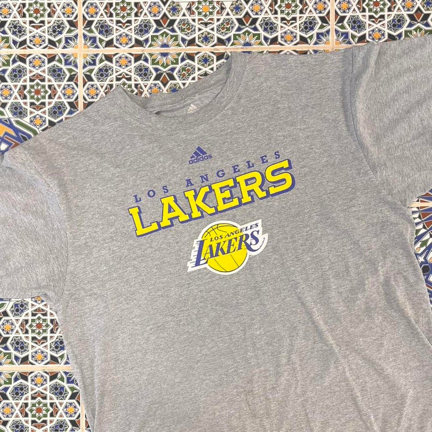 Adidas Los Angeles lakers tshirt