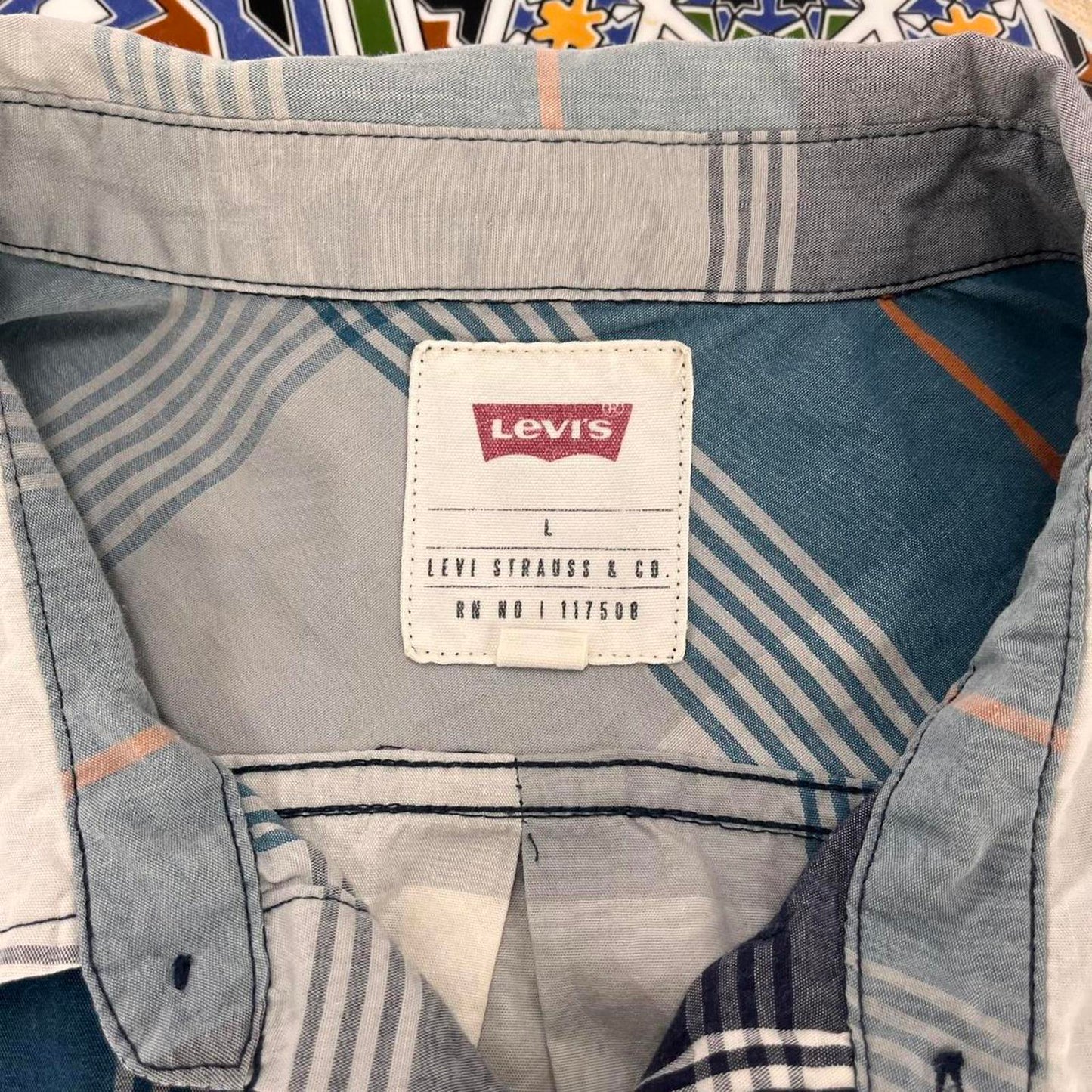 levis short sleeved button up shirt