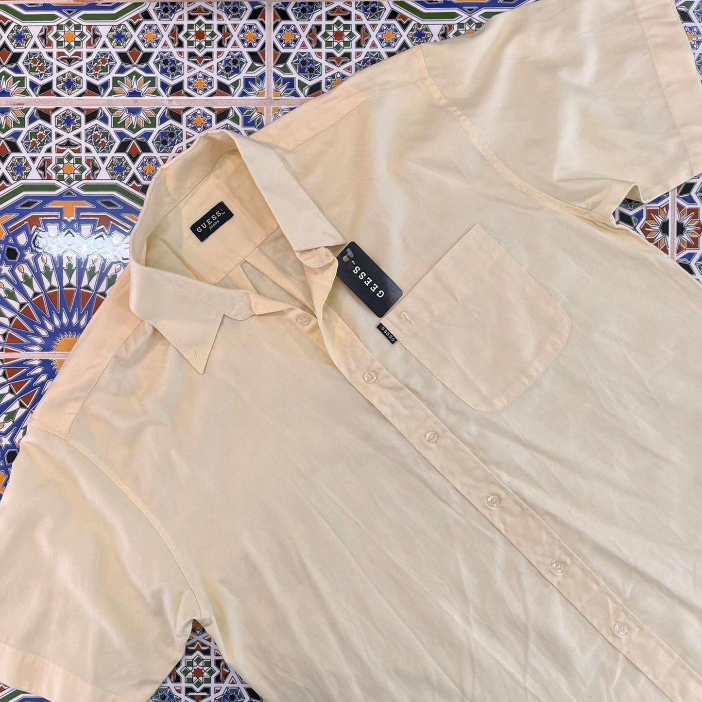 guess short sleeved button up shirt