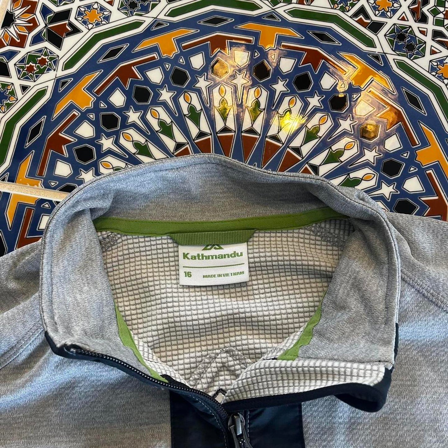 women's Kathmandu zip up jacket