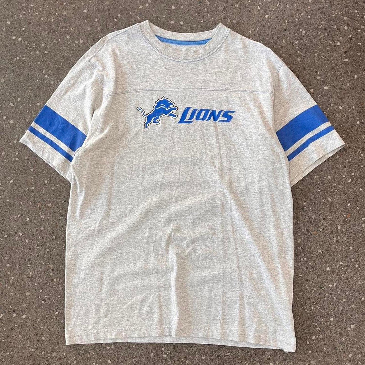 lion NFL tee
