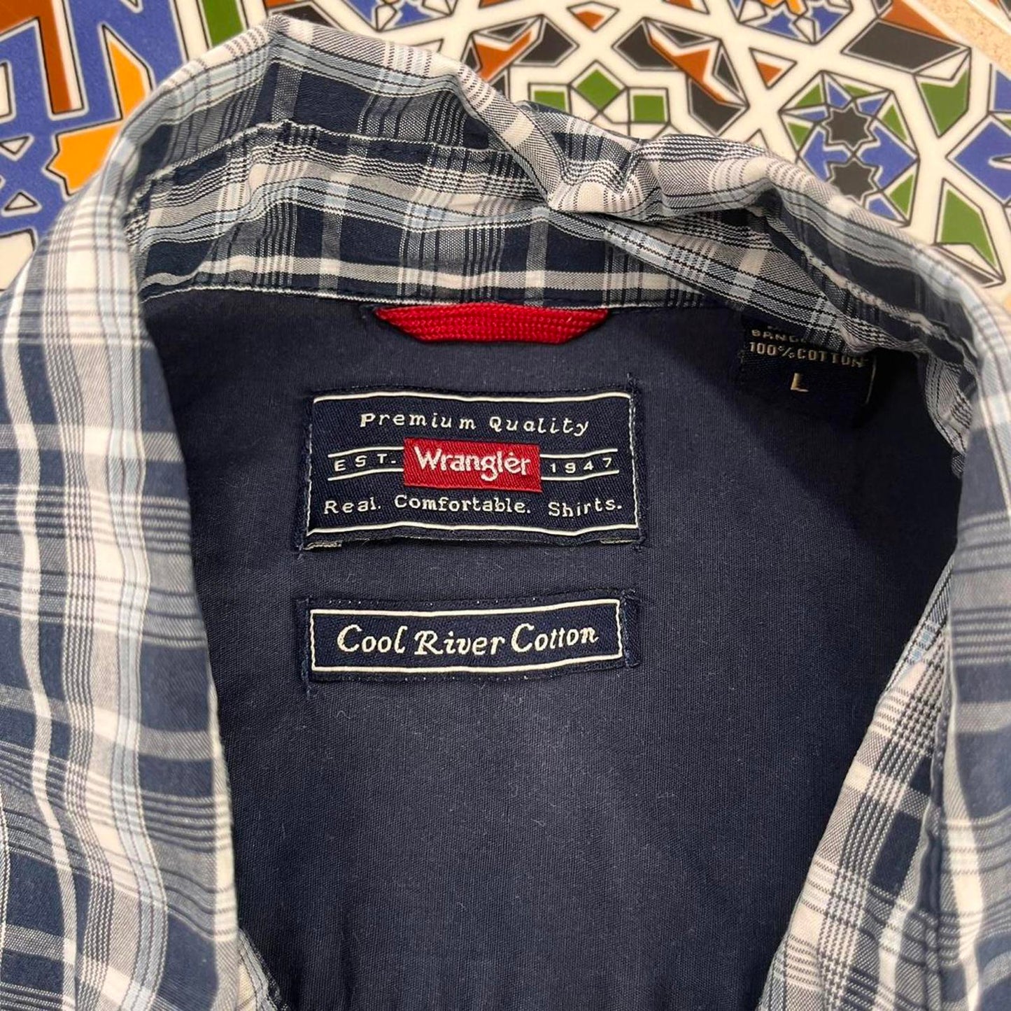 wrangler short sleeved button up shirt