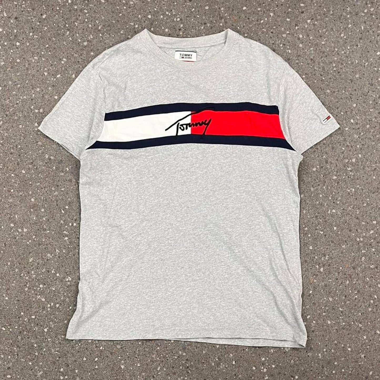 tommy hilfiger tshirt