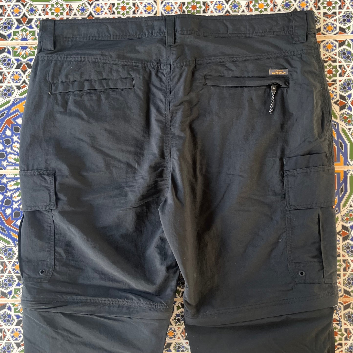 40” Quiksilver zip off hiking pants