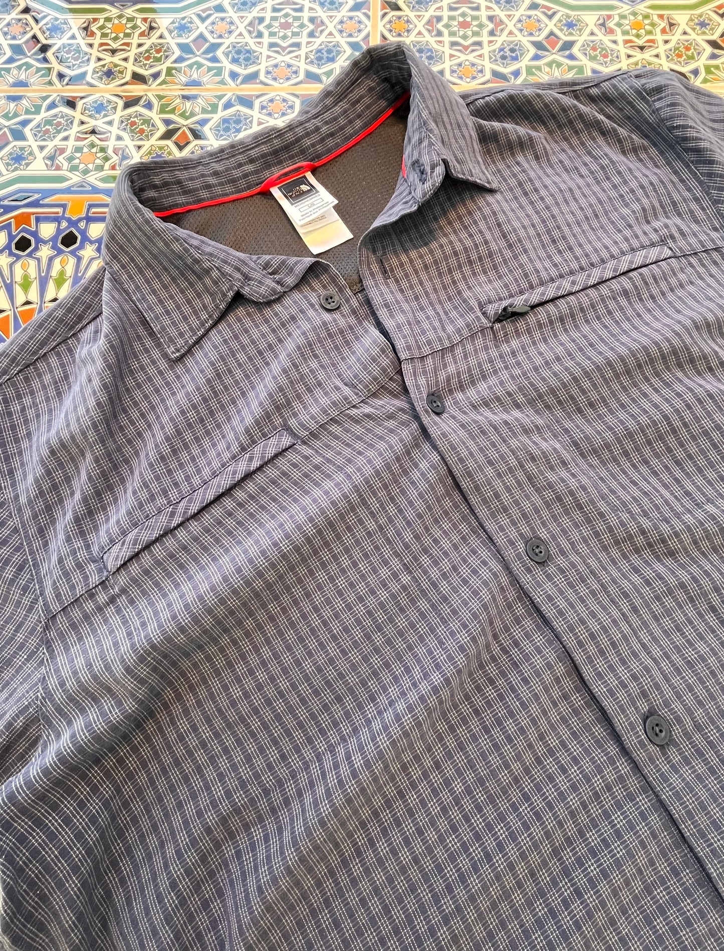 L north face button up shirt