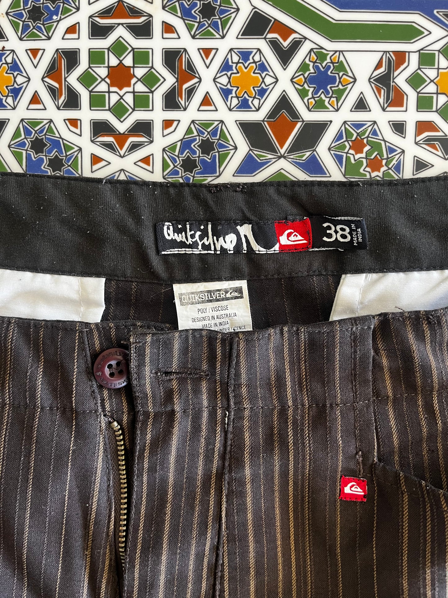 38” Quiksilver shorts