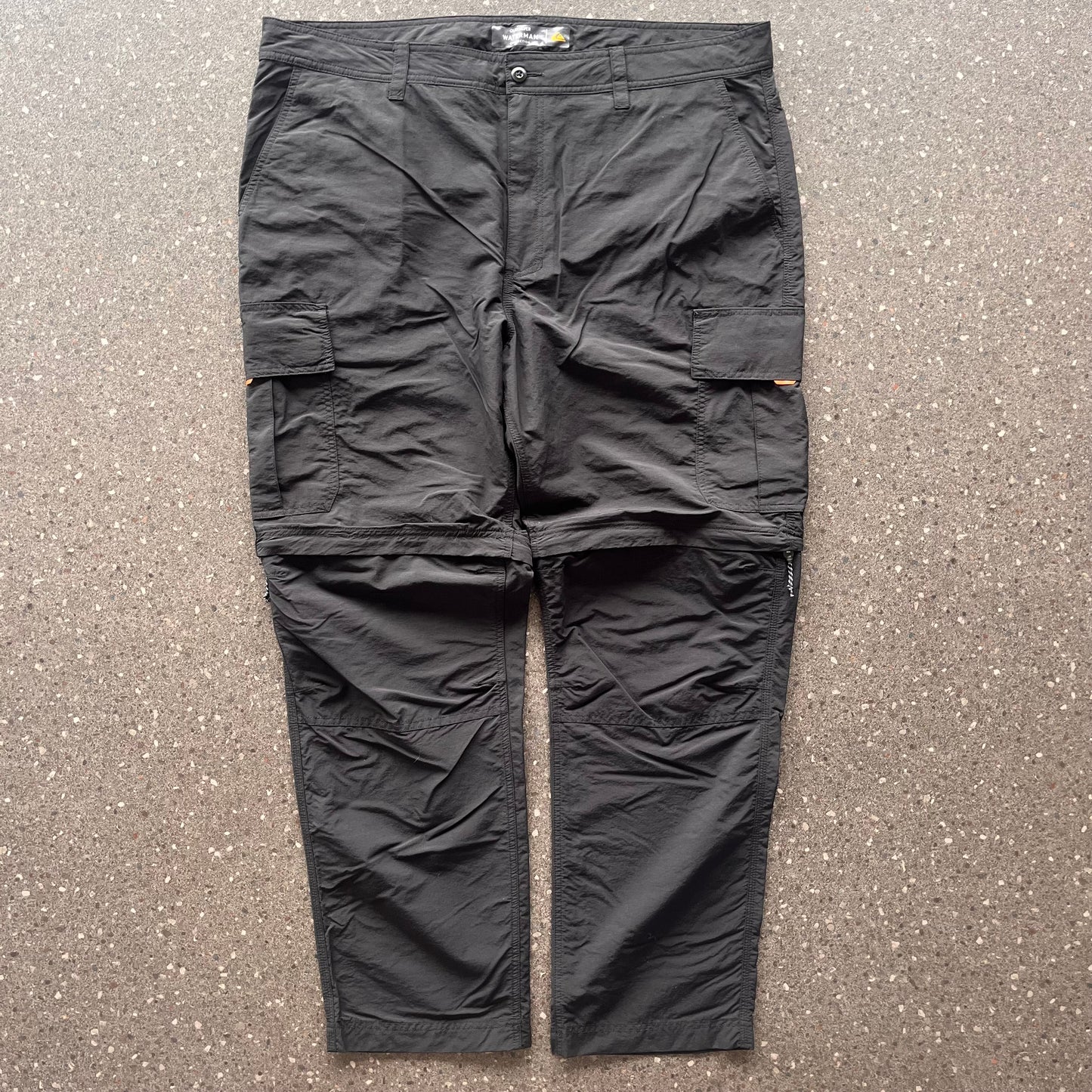 40” Quiksilver zip off hiking pants