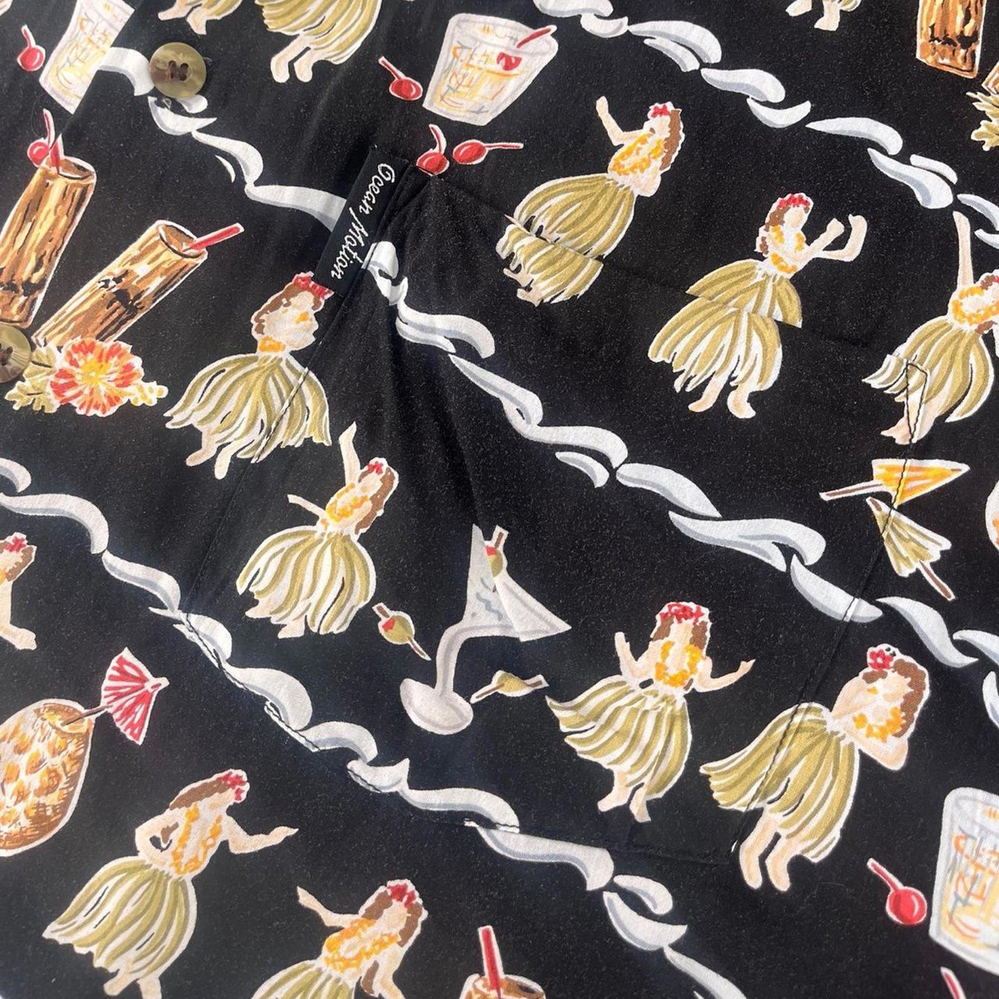 Ocean motion short sleeved button up