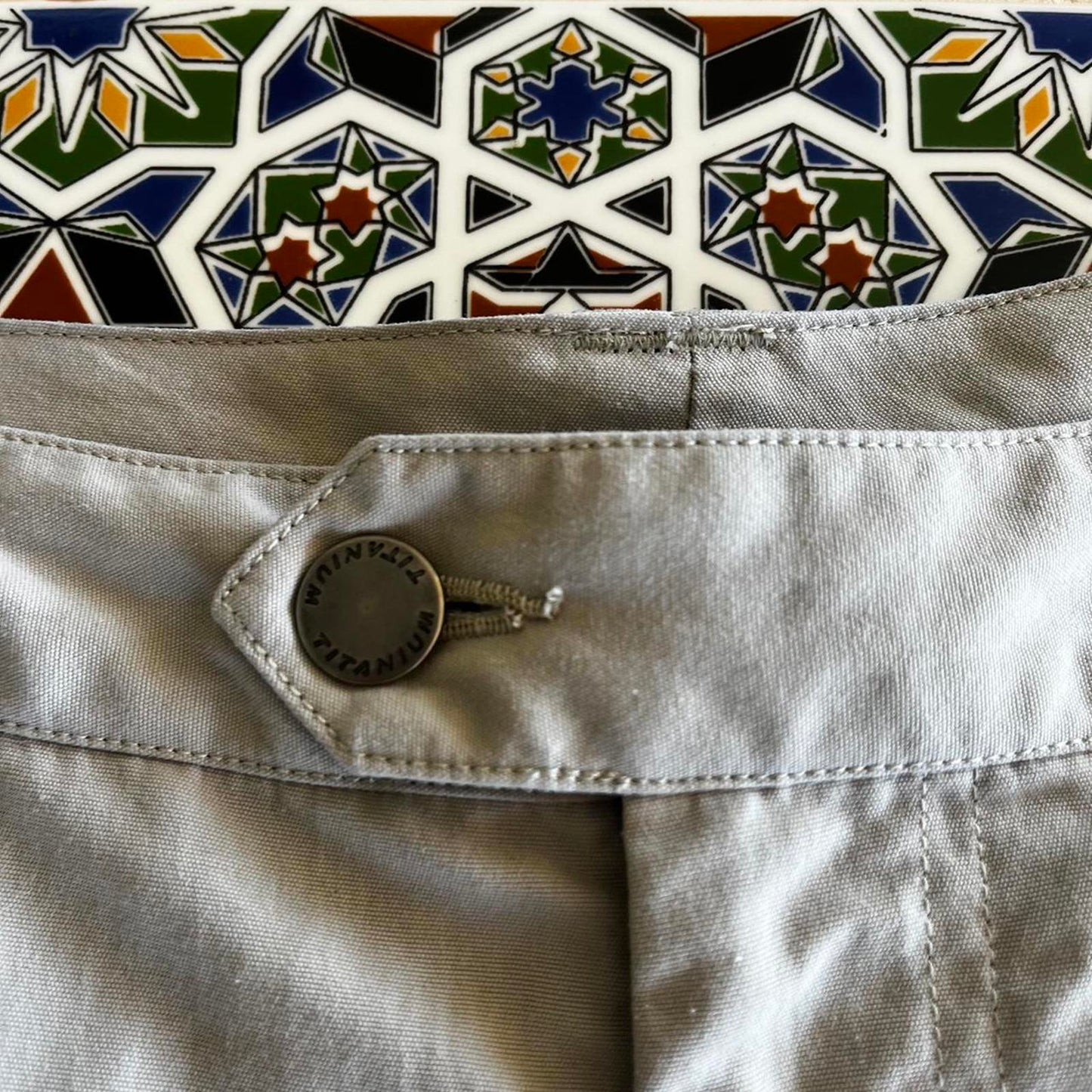 Women’s Columbia titanium Omni-shade shorts