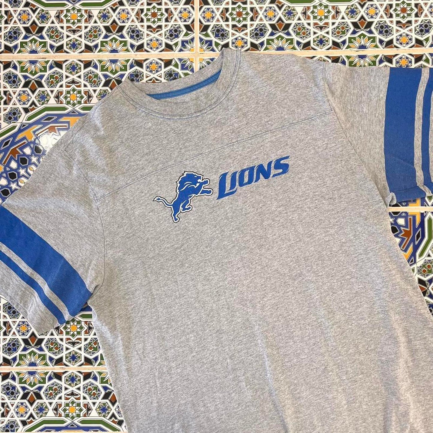 lion NFL tee
