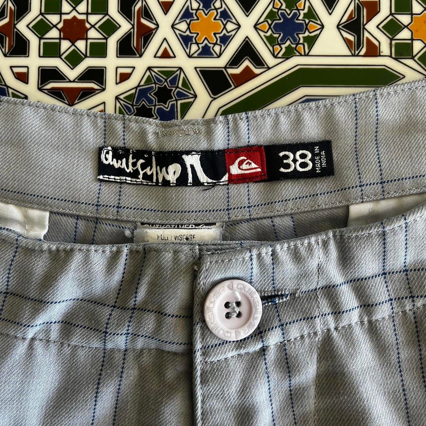 2000s quiksilver shorts