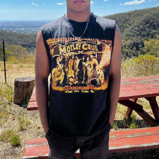 2005 red, white and crue Motley crue sleeveless tee