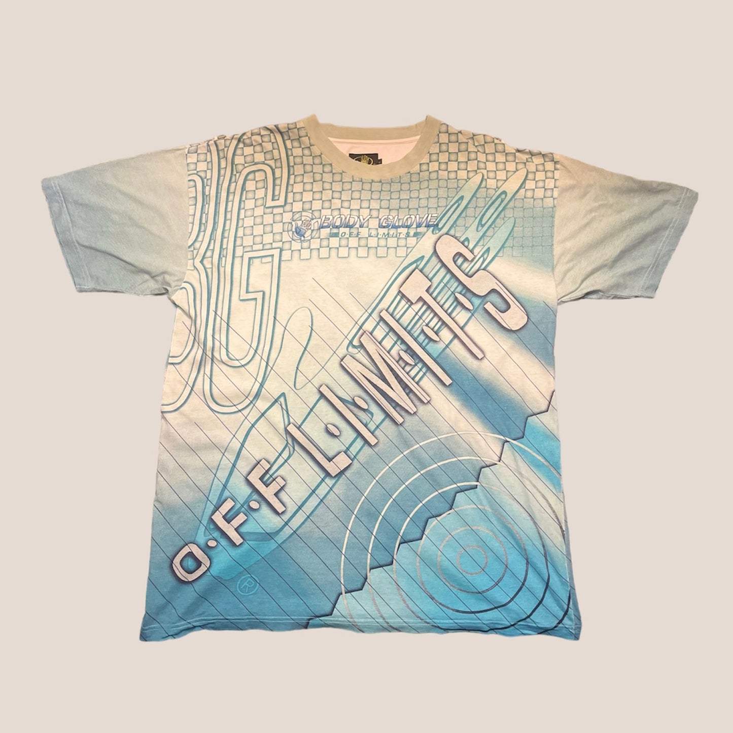 L Vintage body glove “off limits” all over print tee