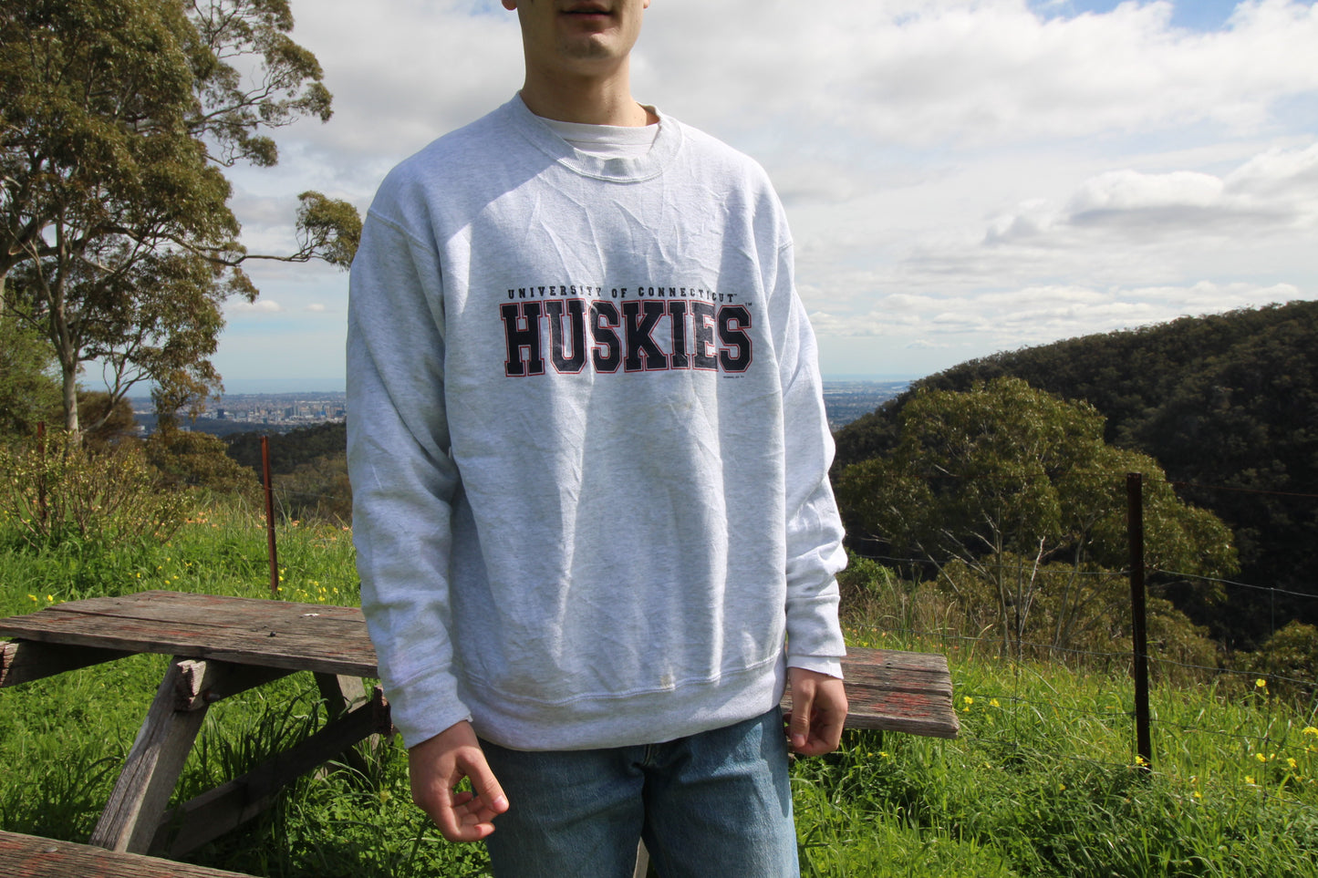 XL University of Connecticut Huskies sweatshirt
